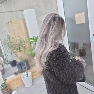 ロング カラー 艶髪✨ブリーチ職人 井手正康のヘアスタイル