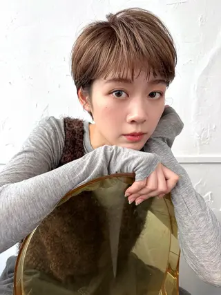 ショート 魚谷 綾渚のヘアスタイル