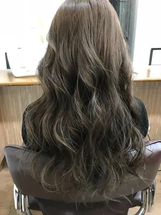 ロング カラー アンダーバーホワイト_WHITE所属・_WHITE芝本 賢吾【天王寺店】のヘアスタイル