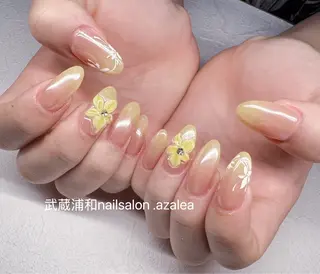 ネイル R inのネイルデザイン