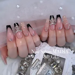 ネイル MADIA藤沢所属・MADIA MEGUのネイルデザイン