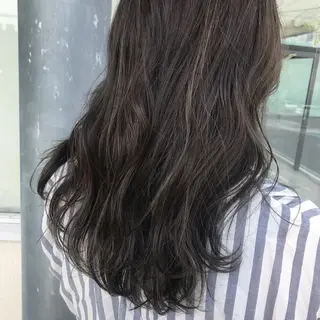 ミディアム カラー 中村 瑞希のヘアスタイル