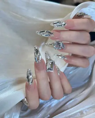 ネイル VIVIAN エイのネイルデザイン