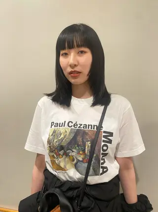 ミディアム 室谷 侑奈のヘアスタイル