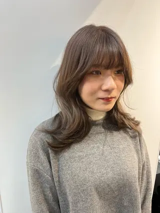 セミロング カラー 最高級髪質改善 🦄ブリーチYUGOのヘアスタイル