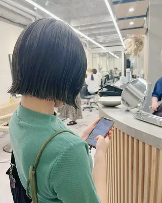 ショート カラー 浦和Lond 山本賢人のヘアスタイル