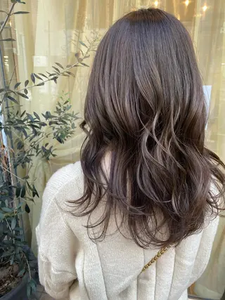 ロング カラー 宮内 真乃のヘアスタイル