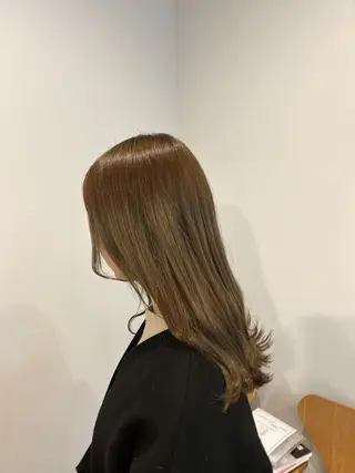 セミロング カラー 川端 明莉のヘアスタイル