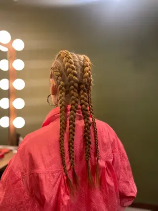 ロング カラー ヘアアレンジ PATH-hair. storeのヘアスタイル