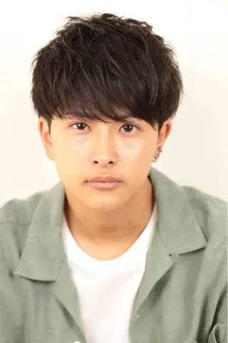 メンズ 毛流れフェザー スタイル🔹竹内凌のヘアスタイル