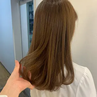 セミロング カラー 坪内 麻里子のヘアスタイル