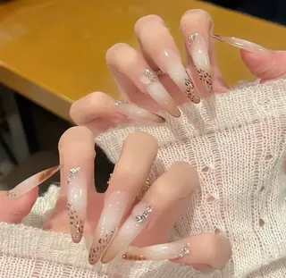 ネイル Miu Miu 🎀 Nailのネイルデザイン