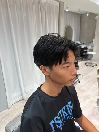 ミディアム 下田 颯太のヘアスタイル