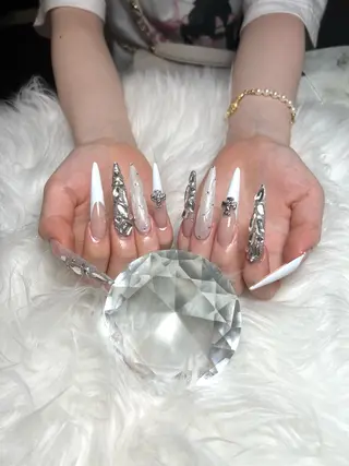 ネイル 井尻 紗菜のネイルデザイン