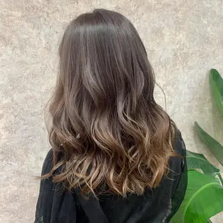 カラー piLLon/ RYUKAのヘアスタイル