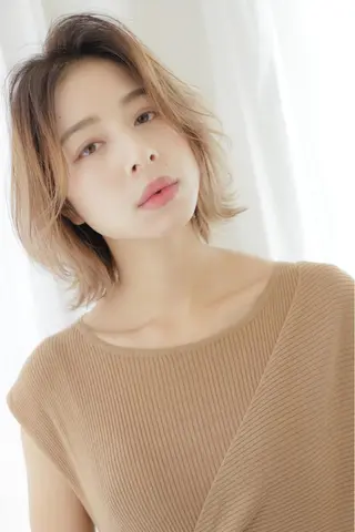 ミディアム 大沼 佑英のヘアスタイル