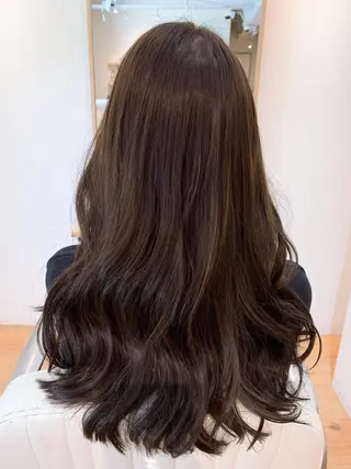 ロング ayano ．のヘアスタイル
