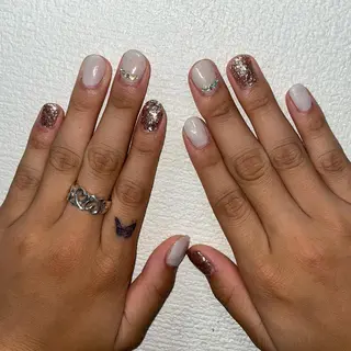 ショート see love gritterのネイルデザイン