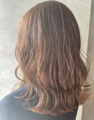 セミロング カラー 櫻井 未悠のヘアスタイル