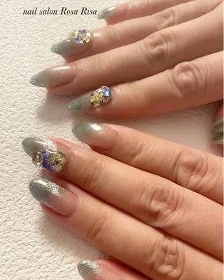 セミロング ネイル ネイルスタジオ シェイクユアハンズのネイルデザイン