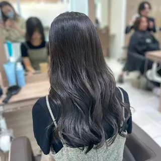 ロング カラー 崎山 紗吏のヘアスタイル