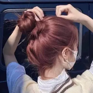 セミロング カラー モテ艶韓国ヘア 🤍りんのヘアスタイル