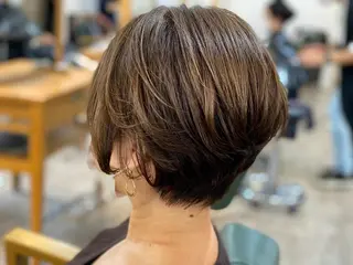 ショート a-o岡野　こやま しんぺいのヘアスタイル