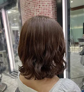 ミディアム パーマ 波巻きウェーブ 韓国風パーマ 纐纈のヘアスタイル