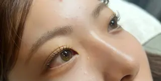マツエク・マツパ Oui所属・小宮山 結姫の眉毛・アイブロウイメージ