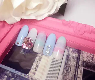 ネイル Chiara チップ長さ出しのネイルデザイン