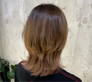 ミディアム KOKOMO所属・mo moのヘアスタイル