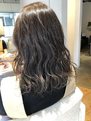 カラー ブリーチ毛矯正.髪質 改善.髪にドラマをのヘアスタイル