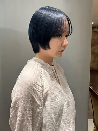 ショート lot Kanau ハイトーン／デザインのヘアスタイル