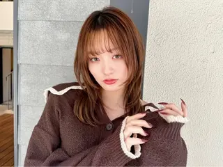 ミディアム カラー 岩下 実希のヘアスタイル