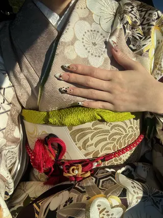 ネイル schon（スチョン）所属・Schon🫧 yuna🫧のネイルデザイン