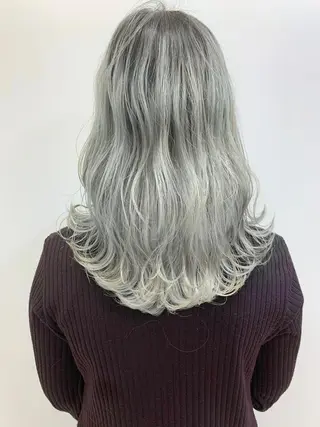 セミロング 栄永 涼のヘアスタイル