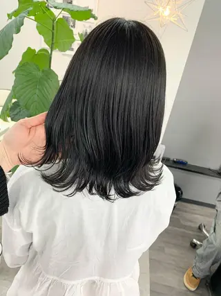 セミロング カラー 坂井 水菜美のヘアスタイル