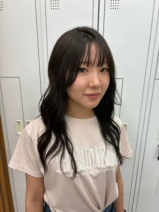 ロング 長谷川 日南のヘアスタイル