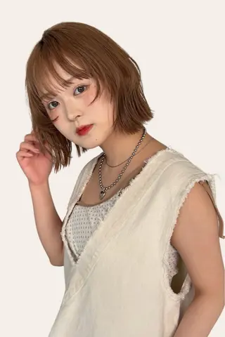 カラー REIKA/レイヤー /ボブ/透明感カラーのヘアスタイル