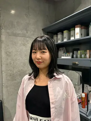 ミディアム PANOLA下北沢所属・PANOLA下北沢 中川夢菜のヘアスタイル