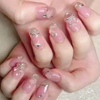 ネイル 矢冨 彩花のネイルデザイン