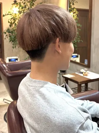 ショート カラー 中野 裕介のヘアスタイル