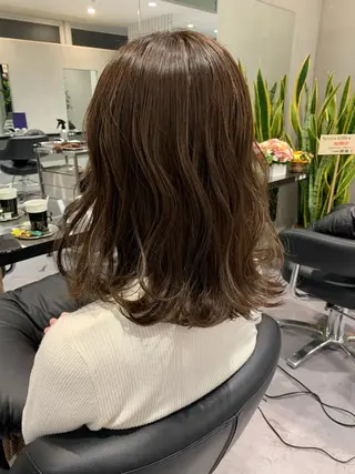 ミディアム カラー 🌈艶髪/髪質改善 新宿itouのヘアスタイル