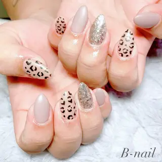 ネイル B- nailのネイルデザイン