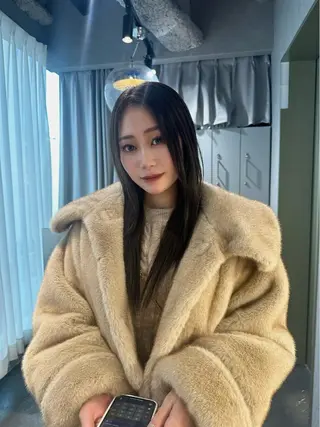 セミロング カラー naito/ブリーチ /エクステ/縮毛のヘアスタイル