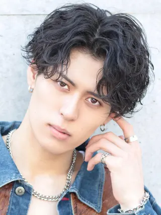 ショート カラー パーマ ヘアアレンジ メンズ スパイキー/フェザー /波巻き/かいとのヘアスタイル