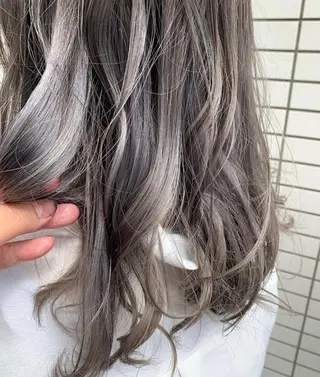 ミディアム カラー ✨オール年代🆗 🍒酒井芳美🐹のヘアスタイル
