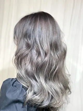 セミロング ヘアアレンジ ⭐️柏木皇気ブリーチ ムラ修正/他店直しのヘアスタイル