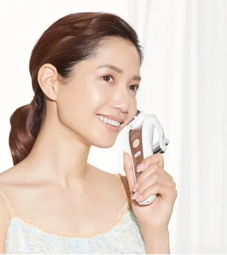 小顔・毛穴・たるみ ネイル　似内真樹のエステ・リラクイメージ