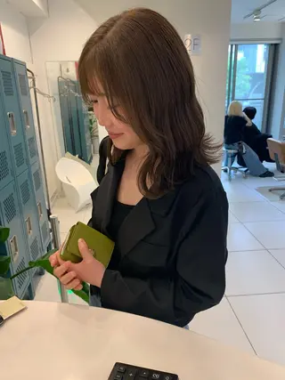 セミロング カラー moeka レイヤー /艶カラー/韓国のヘアスタイル